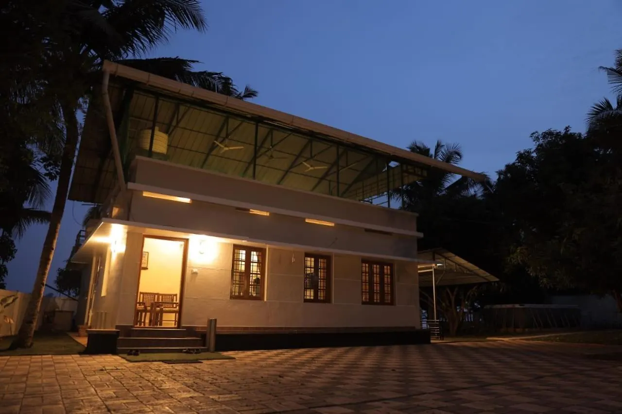 Placid By The Lake Pool Villa كولاّم 0*,  الهند